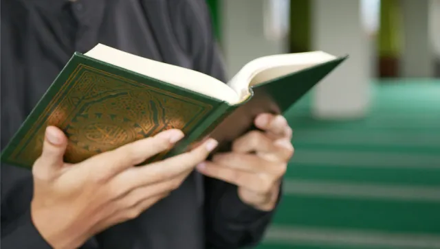 Can You Read from the Mushaf While Praying?